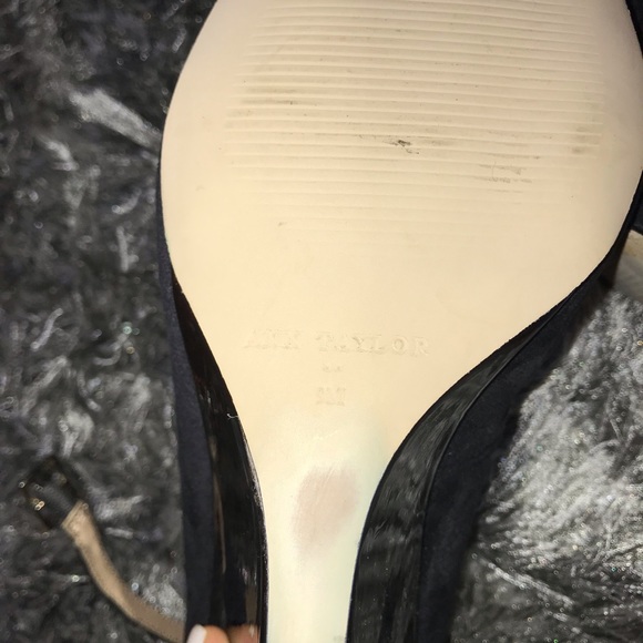 Ann Taylor Heels - Picture 4 of 6